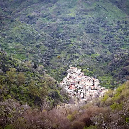 Il Castagneto Фермерский дом Itala